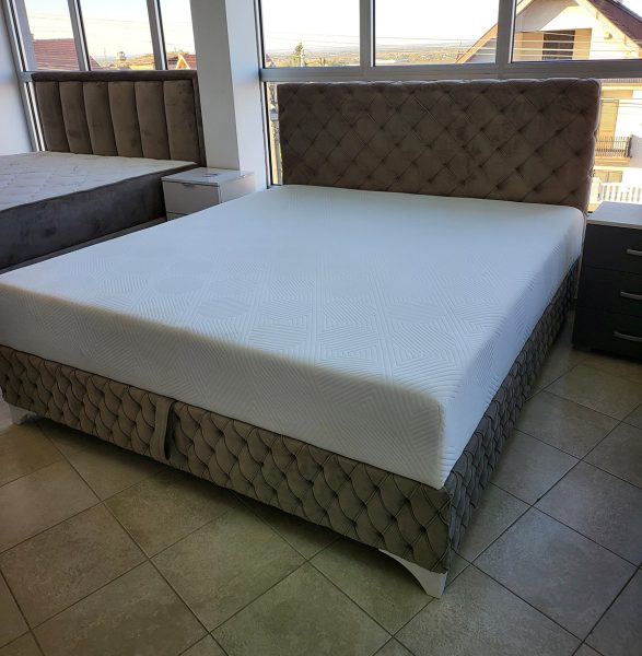 Francuski lezaj Cicko